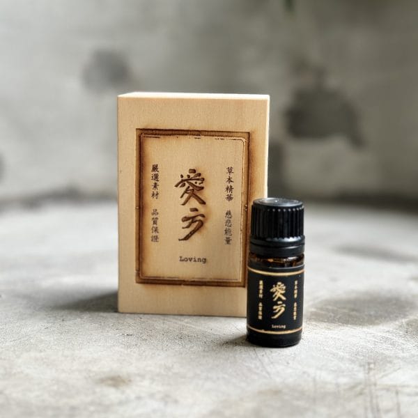 TINH DẦU ÁI PHƯƠNG