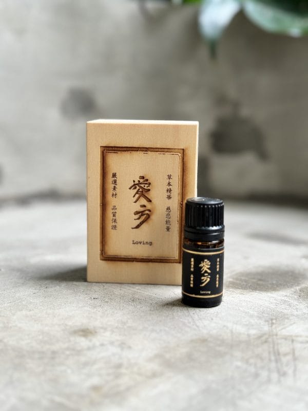 TINH DẦU ÁI PHƯƠNG