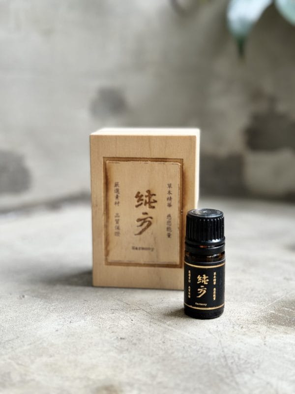 TINH DẦU THUẦN PHƯƠNG