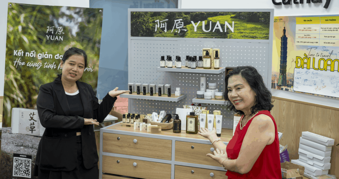 Workshop Làm Búa Đấm Lưng Thảo Mộc cùng Yuan × Công ty Bảo Hiểm Nhân Thọ Cathay Life Việt Nam